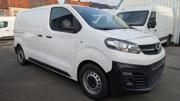 Μεταφορέας Βαν υπερυψωμένο & μακρύ Renault Master σε Zurich Ελβετία